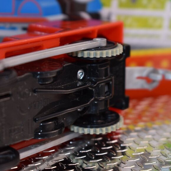 James Trackmaster Motorized Train Engine Thomas & Friends Mattel Gullane 2014 - Picture 12 of 13